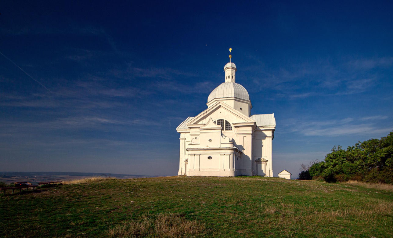 Mikulov - perła Moraw Południowych, którą odwiedził król Polski i Napoleon. Jesień to idealny moment, aby zwiedzić to miasto