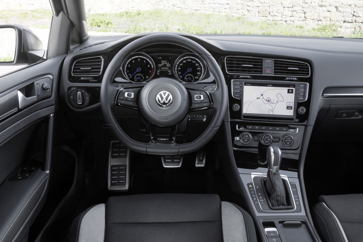 Volkswagen Golf Variant R