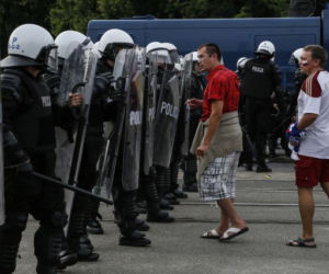 ZAMIESZKI KIBICÓW przed meczem POLSKA-ROSJA