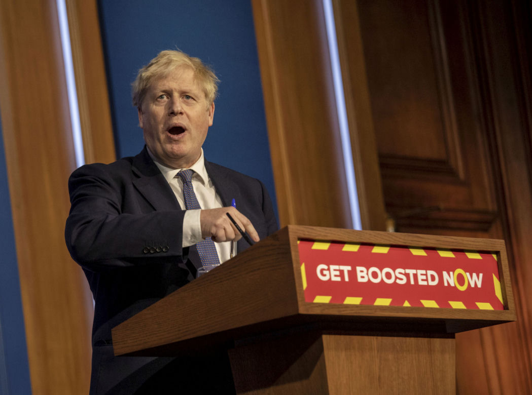 Boris Johnson skompromitowany. Imprezy, "winne piątki", wybryki jego ludzi. Musi odejść?