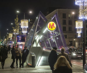 Świąteczne iluminacje w Warszawie