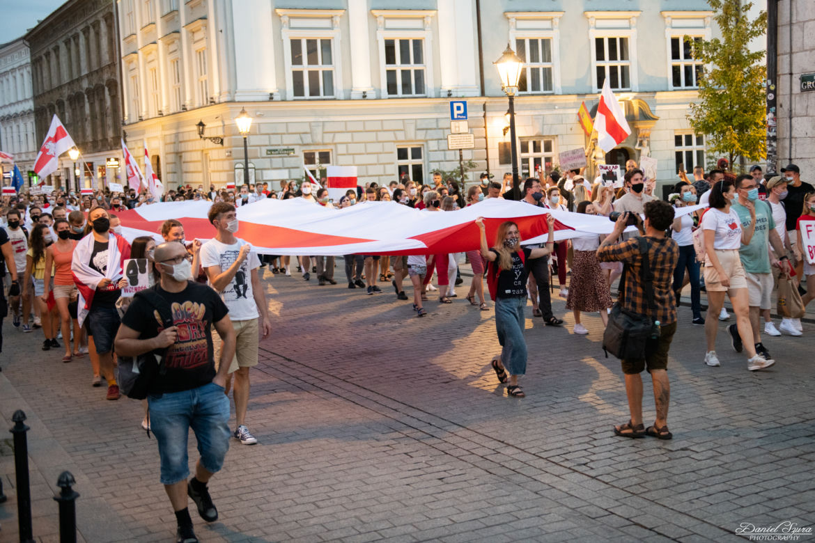 Marsz solidarności z Białorusinami w Krakowie