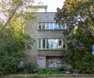 Willa Dobrzyńskiej i Łobody obraca się w ruinę