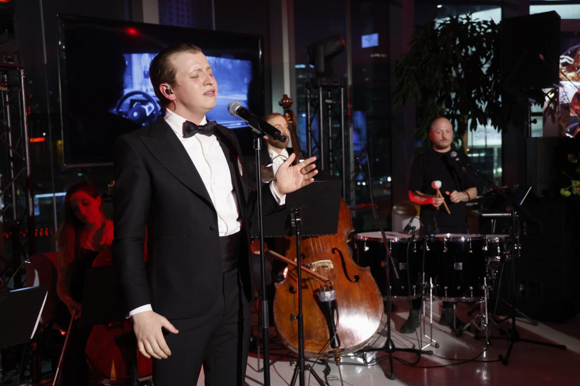 Maciej Musiałowski zaprosił gości na premierę singla