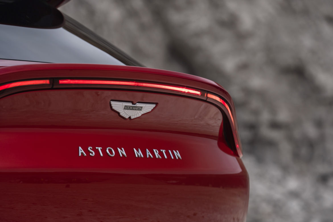 Aston Martin DBX (2020)