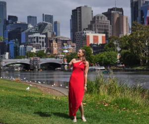 Jelena Rybakina z pucharem mistrzyni Australian Open