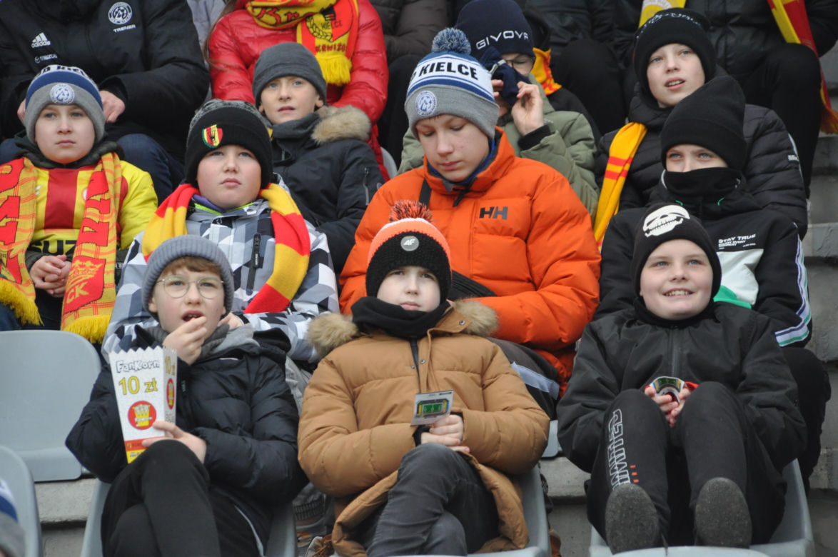 Korona Kielce - Pogoń Szczecin. Zobacz zdjęcia z trybun Suzuki Areny