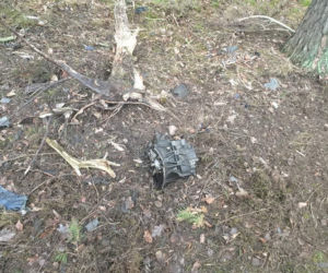 Koszmarne dachowanie w Bydgoszczy! Kierowca wypadł z auta i został przygnięciony 