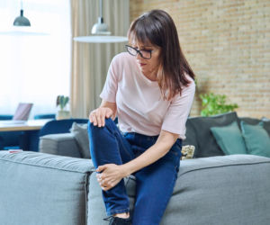 To nie musi być zwykłe zmęczenie. Te 3 sygnały mogą zwiastować stwardnienie rozsiane