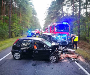 Potworny wypadek pod Opocznem, mogły zginąć dzieci