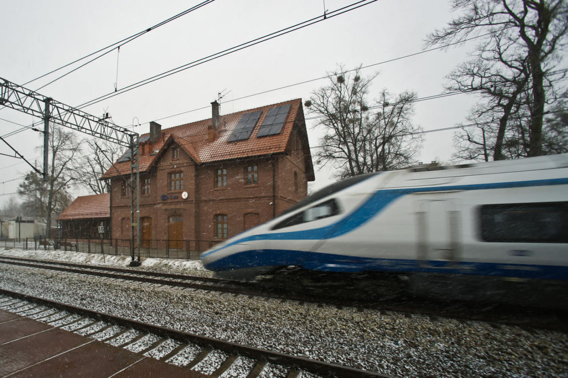 Zabytkowy dworzec w Suszu już otwarty po modernizacji. Zobacz, jak wygląda! [ZDJĘCIA]