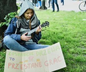 Protest przeciwko wycince drzew w centrum Lublina. „Będziemy ich bronić własnym ciałem!”