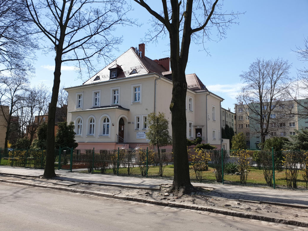 To miasto na Śląsku zachwyca perłami architektury. Zabytkowe osiedla robią wrażenie!