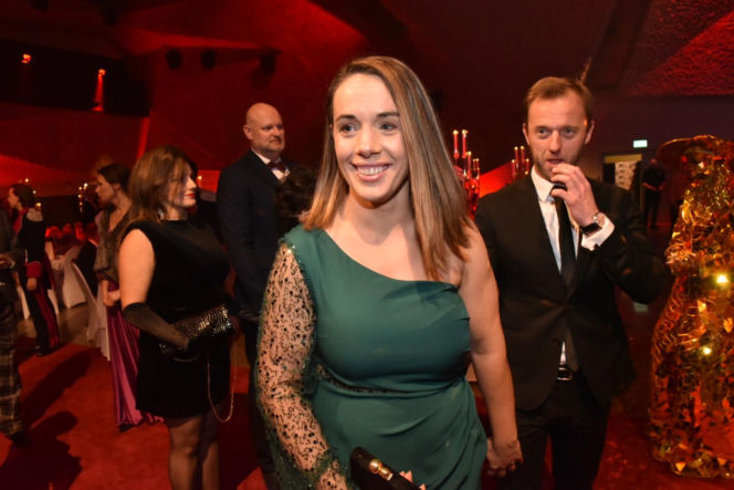 XIV Marszałkowski Bal Dobroczynny w CKK Jordanki. Zdjęcia ze środka. Efektowne kreacje VIP-ów