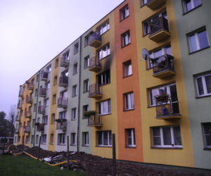 Podpalacz z Sianowa Andrzej J. doprowadzony do sądu