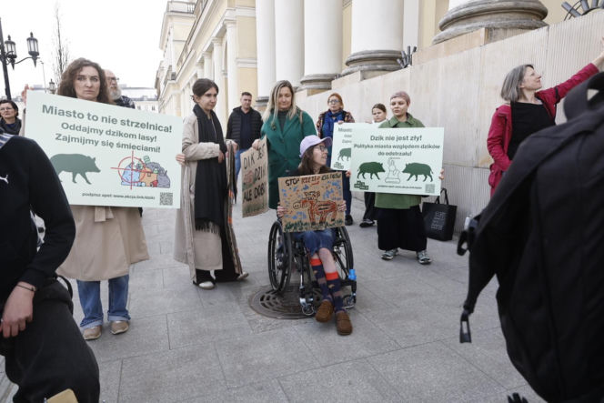 Warszawa. Protest w obronie dzików