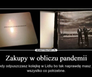 Puste półki w sklepach. MEMY - Polacy szturmują sklepy