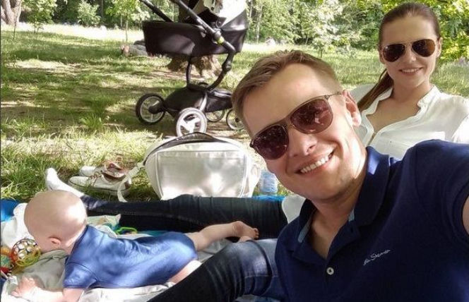 Marcin Mroczek, jego żona Marlena i syn Ignacy