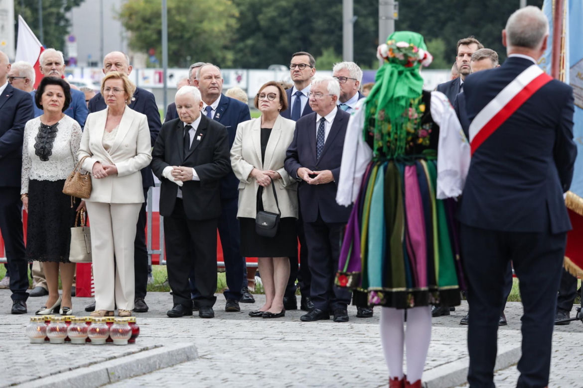 Miesięcznica smoleńska 2025. Kaczyński nie przebiera w słowa, mówi o zbrodni