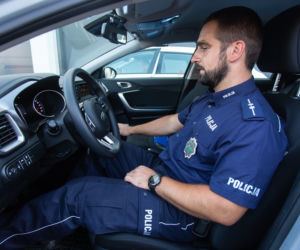 Przekazanie samochodów dla policji
