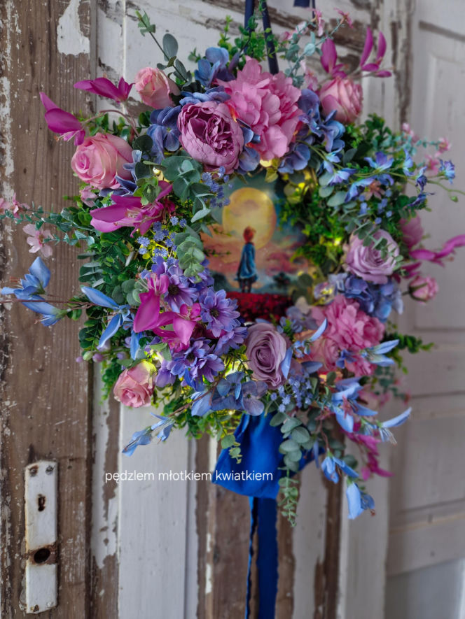 "Pędzlem, młotkiem, kwiatkiem" - bajkowe dzieła Kasi