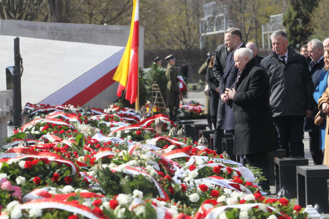 Kaczyński uczcił pamięć ofiar katastrofy smoleńskiej