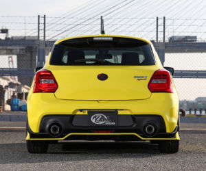 Suzuki Swift Sport z body kitem Japan’s Kulh Racing 