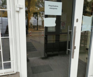 Atak w aptece. Bohaterskie farmaceutki powstrzymały nożownika. Przyszłam kupić leki, na korytarzu jest pełno krwi