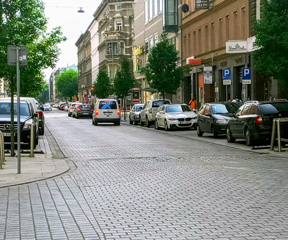 Zniszczenia na ulicy Bogusława