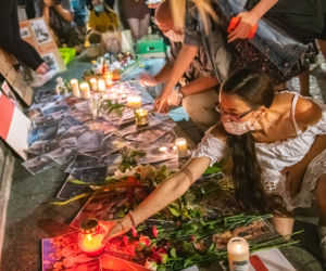Manifestacja Białorusinów na rynku w Krakowie. Precz z Łukaszenką!