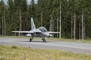 Polskie F-16 i M-346 ćwiczą na fińskich DOL-ach.  Epizod manewrów pk. Ramstein Flag 2026