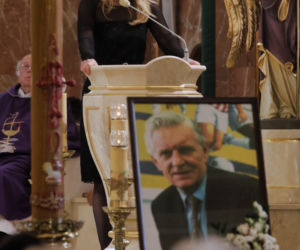 OSTATNIE POŻEGNANIE HENRYKA LOSKI MĘŻA KRYSTYNY LOSKI I OJCA GRAŻYNY TORBICKIEJ.