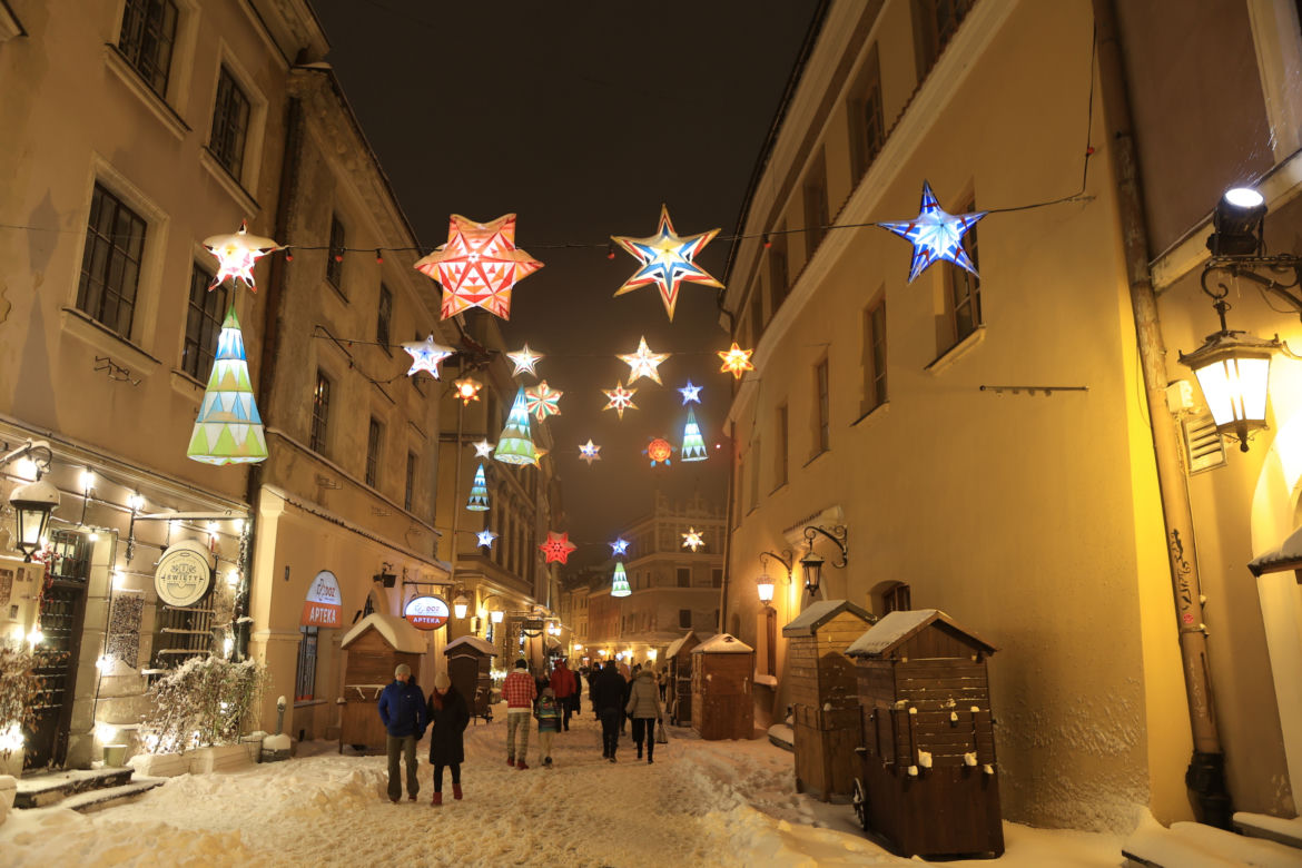 Śnieżny Lublin wieczorową porą