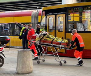 Zderzenie tramwajów na rondzie Starzyńskiego są ranni. Nie było karetek