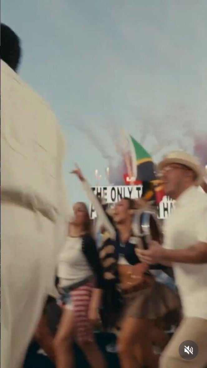 Nikt się tego nie spodziewał! Lady Gaga wtargnęła na występ Bad Bunny’ego