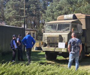 Huk silników, wojskowy klimat i tłumy gości. Wyjątkowa majówka w Osówcu