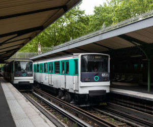 Blackout w Paryżu. Część miasta bez prądu. Metro wstrzymane, stanęły też pociągi