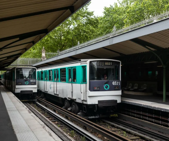 Wielki blackout w Paryżu. Część miasta bez prądu. Nie jeździ metro