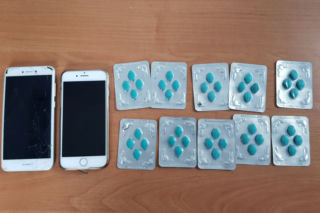 Sprzedawał viagrę w internecie. Pewnego razu tabletki chcieli kupić policjanci [ZDJĘCIA]