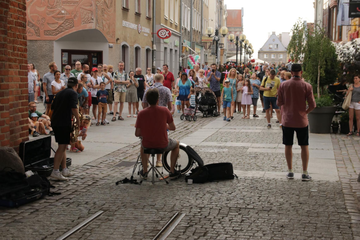 Olsztyński Festiwal Teatrów Ulicznych 2023. Tak bawili się mieszkańcy [ZDJĘCIA]