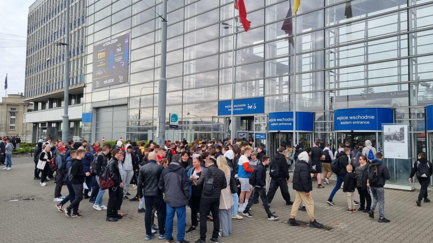 Poznań Motor Show - tak wyglądał piątek na MTP!