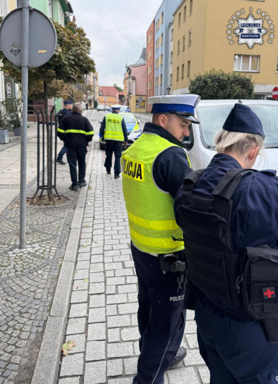 Namysłów. Ciężarna kobieta potrącona na przejściu dla pieszych. Wypadek zarejestrowała kamera [ZDJĘCIA]