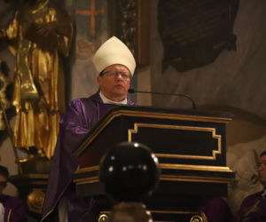 Kard. Grzegorz Ryś o Osobach Skrzywdzonych: To w nich najbardziej jest Jezus Chrystus