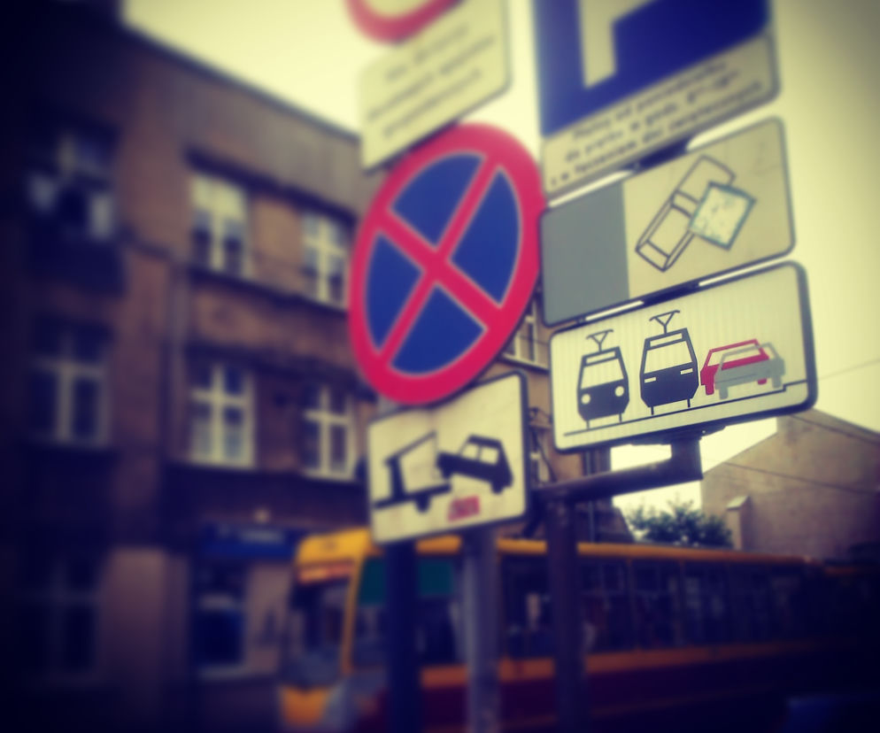 Źle zaparkowane samochody blokują tramwaje