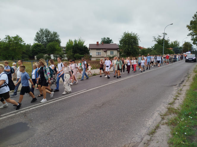 Siedleccy pielgrzymi są już w drodze na Jasną Górę. 46. pielgrzymka piesza z Siedlec do Częstochowy wyruszyła 2 sierpnia
