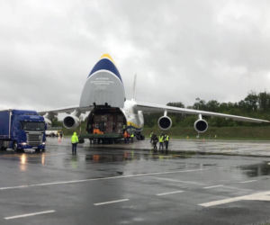 Rusłan z maseczkami wylądował we Wrocławiu