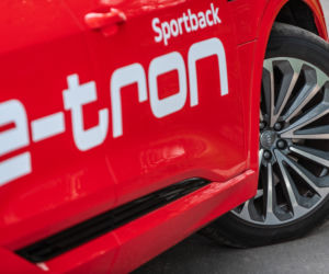 Audi e-tron Sportback 55 quattro S line (Catalunya Red)