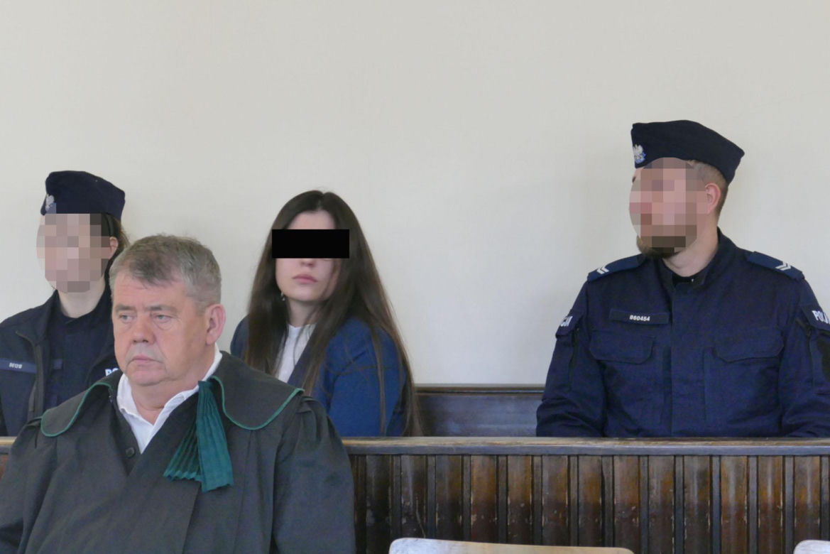 Sąd skazał krwawą Kingę za usiłowanie zabójstwa na ulicy. „Nadzwyczajne złagodzenie kary”