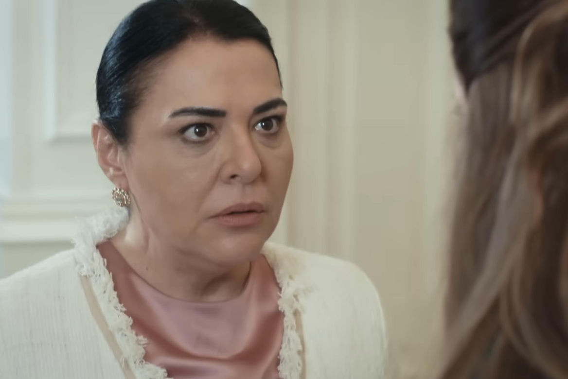 Panna Młoda, odcinek 18. Mukadder, Beyza