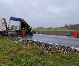 Troszkowo. Setki litrów piwa rozlały się na drogę